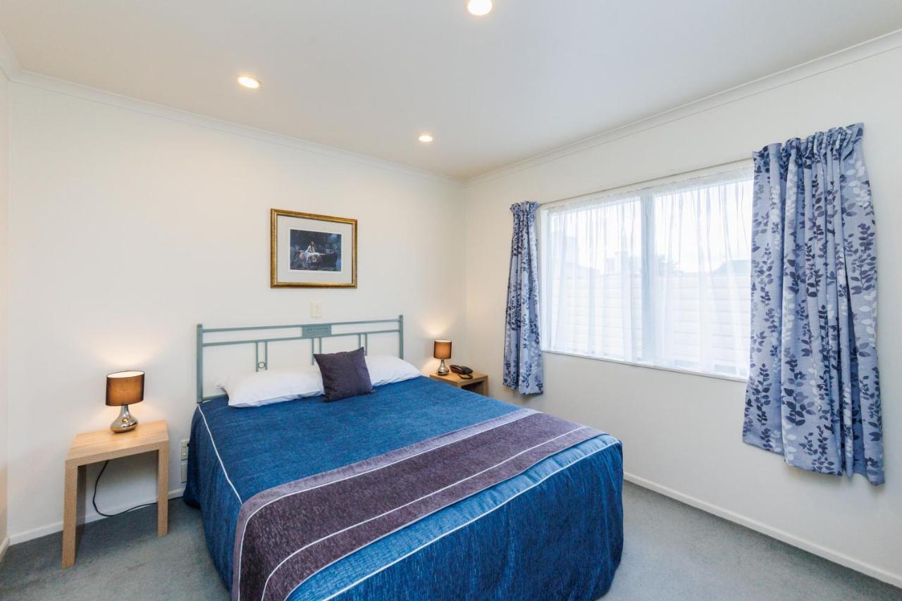 Camelot Motor Lodge And Conference Centre Palmerston North Room photo
